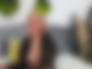 NathaliaNat MILF webcam performer live streaming