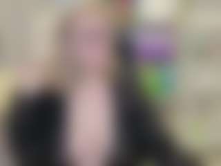 Live cam show with NathaliaNat - Striptease MILF on live.xbliss.ai