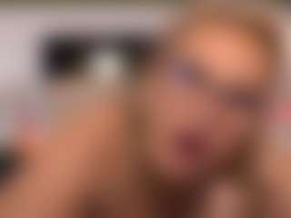 NathaliaNat MILF webcam performer live streaming