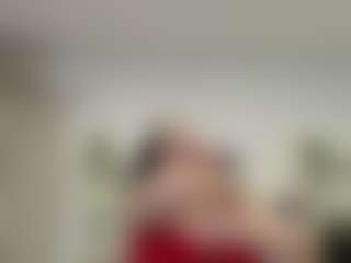 Live cam show with RubiHarper - Mature on CamClone