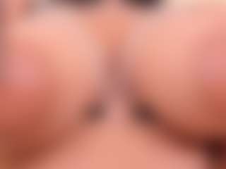 Live cam show with ZoePreston - Facial Piercings on xDating