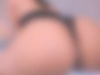 Live cam show with ZoePreston - Facial Piercings on UwU Esports