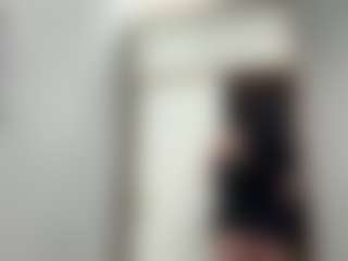 Live cam show with Kim - Moaning on friskycurves.com