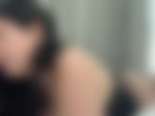 Live cam show with Kim - Moaning on hotwifechat.live