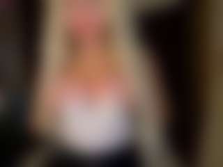 Live cam show with amymoore-x - Blue Eyes on xheatlive.com