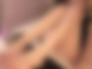 Live cam show with Eva-Hamilton - Small Tits on pussylord.com