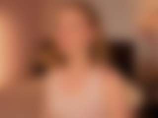 Live cam show with Eva-Hamilton - Upskirt on testsause.com