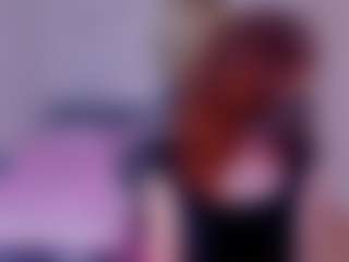Live cam show with Margo-Kelly - Upskirt on hrnylive.com