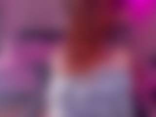 Live cam show with Margo-Kelly - Red Hair Amateur on Milfs Live