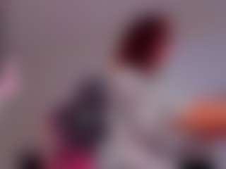Live cam show with Margo-Kelly - Upskirt on realtime-chat