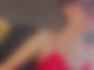 Live cam show with Margo-Kelly - Tittyfuck on dropp.cam