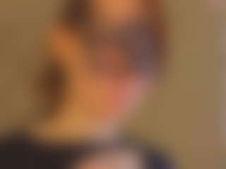 Live cam show with Margo-Kelly - Bikini on live.xheat.ai