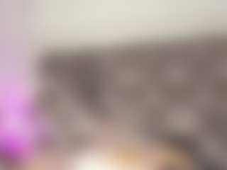 Live cam show with Only-Gia - New MILF on liverealitysex.com
