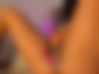 Live cam show with Only-Gia - Facial on CamClone