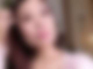 AizaXO MILF webcam performer live streaming