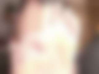 AizaXO MILF webcam performer live streaming