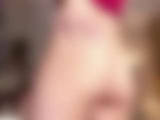 Live cam show with AizaXO - Brown Hair MILF on Camiplay Live