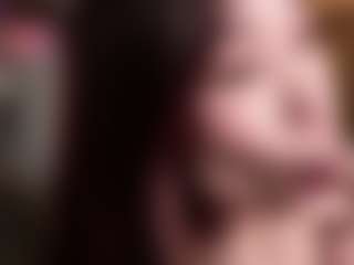 AizaXO MILF webcam performer live streaming