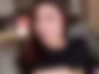 AizaXO MILF webcam performer live streaming