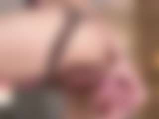 Live cam show with AizaXO - White MILF on CamwithHer