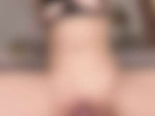 Live cam show with AizaXO - Athletic MILF on Camsoda