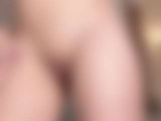 Live cam show with AizaXO - Public MILF on madthumbs
