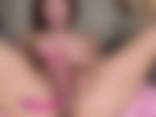 Live cam show with AizaXO - Deepthroat on Mixed Magazine Live