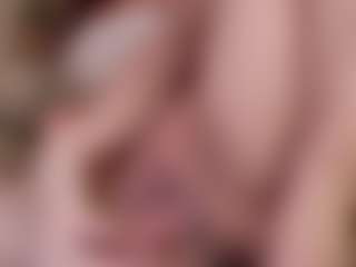 AizaXO's Live Sex Cam Show