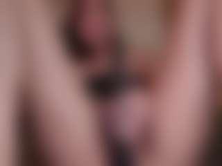 Live cam show with AizaXO - College MILF on CamSextacy