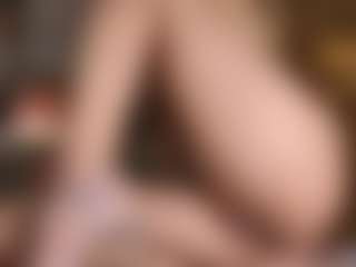 Live cam show with AizaXO - Public Brown Hair on AdultVida.com