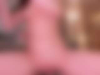 Live cam show with AizaXO - Athletic MILF on Camsoda