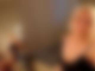 Live cam show with April-Nelson - Blonde Hair on chickslive.net