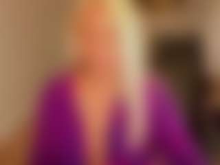 Live cam show with April-Nelson - Twerk on crypto-cams