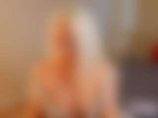 Live cam show with April-Nelson - Normal on Camsoda