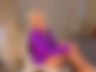 Live cam show with April-Nelson - Bikini on Camsoda
