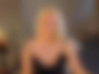 Live cam show with April-Nelson - Solo on Camsoda