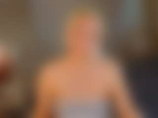 April-Nelson's Live Sex Cam Show