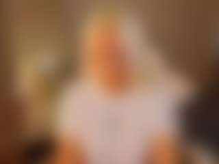 April-Nelson's Live Sex Cam Show