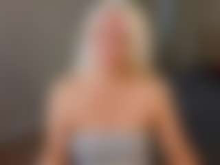 April-Nelson's Live Sex Cam Show