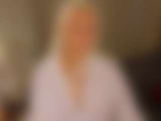 Live cam show with April-Nelson - Curvy on Fling VIP Chat