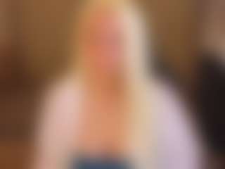 Live cam show with April-Nelson - Spank Blonde Hair on Uber Horny