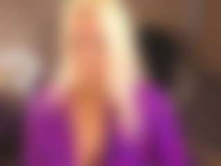 Live cam show with April-Nelson - Cute on Uber Horny