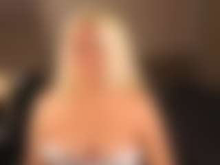 April-Nelson's Live Sex Cam Show