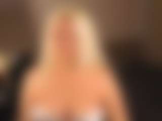 April-Nelson's Live Sex Cam Show