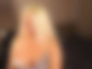 April-Nelson's Live Sex Cam Show