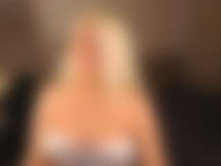 April-Nelson's Live Sex Cam Show
