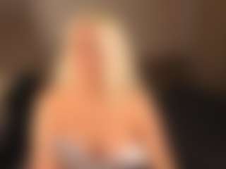 April-Nelson's Live Sex Cam Show
