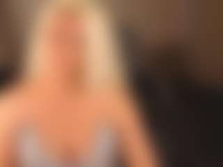 April-Nelson's Live Sex Cam Show