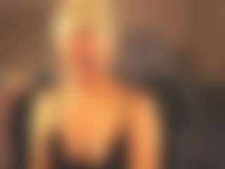 Live cam show with April-Nelson - Upskirt on Livezox