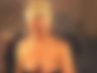 Live cam show with April-Nelson - Twerk on EXY
